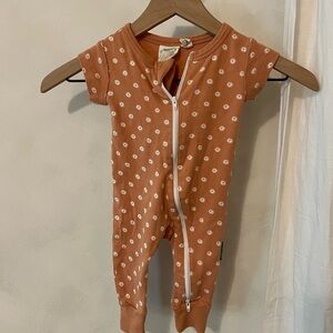 PARADE 2-way Zip Floral Onesie Organic